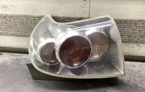Toyota Corolla Verso AR10 Rear/tail lights E410173