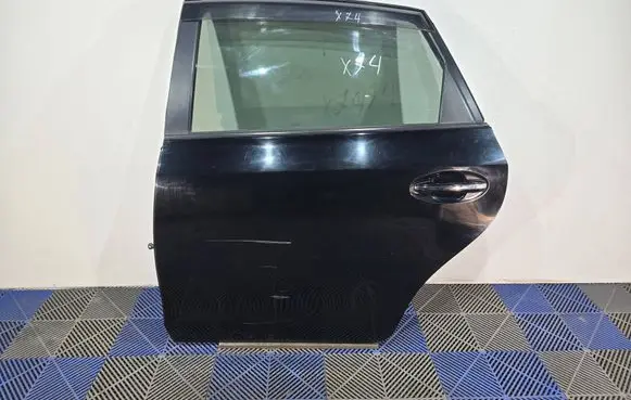 Toyota Prius+ (ZVW40) Rear door 
