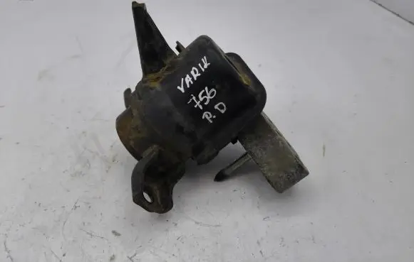 Toyota RAV 4 (XA30) Engine mount bracket