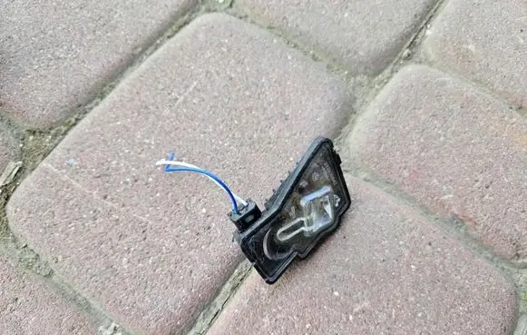 Opel Corsa F Front door wing mirror part 212930840
