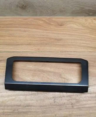 Volkswagen Tiguan Climate control/heater control trim 5NC820073B