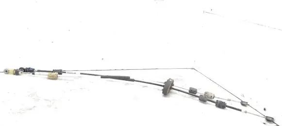 Opel Insignia A Gear shift cable linkage 55560992