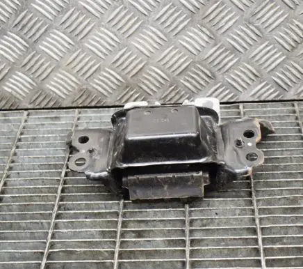 Volkswagen Golf VII Engine mount bracket 5Q0199555AB