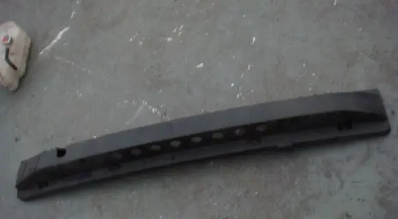 Nissan Note (E12) Front bumper support beam