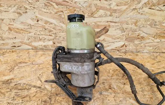 Opel Zafira A Power steering pump PW008