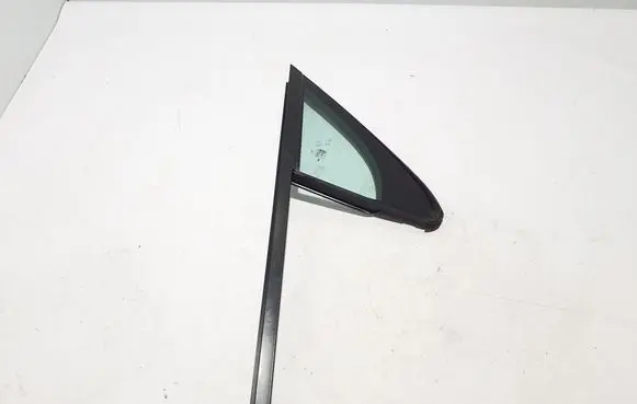 Audi Q7 4M Front door vent window glass four-door 4M0845114C