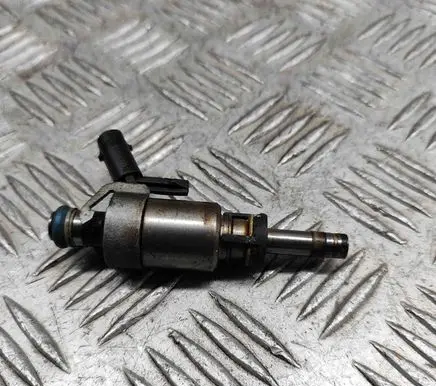 Audi A3 S3 8V Fuel injector 06J133036B