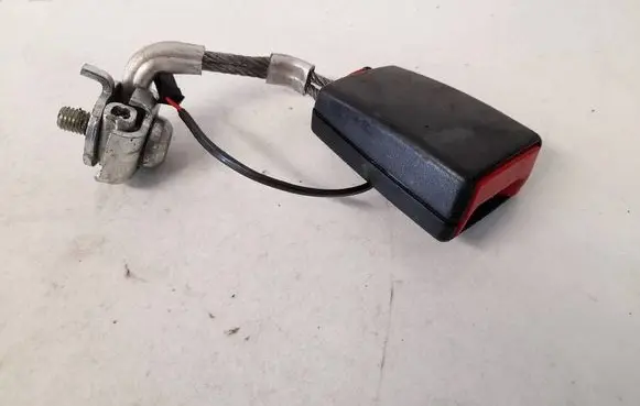 BMW 5 F10 F11 Rear seatbelt buckle 7243274