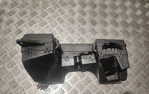 Jaguar XF X250 Fuse module 7154725930