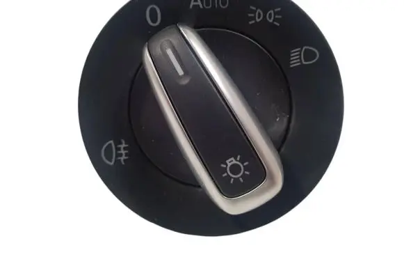 Volkswagen Golf VI Light switch 3C8941431
