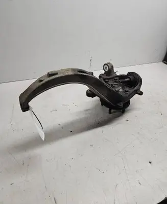 Front wheel hub spindle knuckle