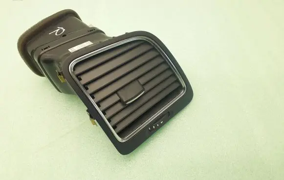 Volkswagen Sharan Dashboard side air vent grill/cover trim 7N0819704D