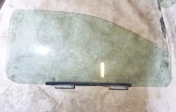 Renault Twingo I Front door window glass four-door