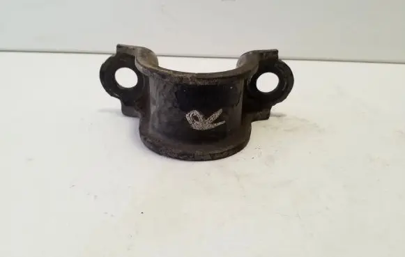 Volkswagen Amarok Sway bar bush bracket, front 2H0411063