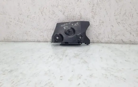 Seat Toledo III (5P) Front bumper mounting bracket 5P0807184A