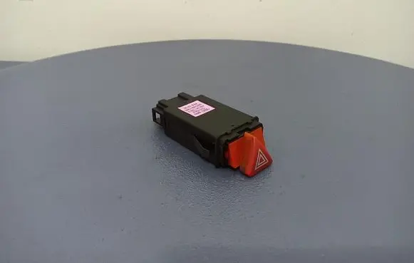 Audi A6 Allroad C5 Hazard light switch 4B0941509K