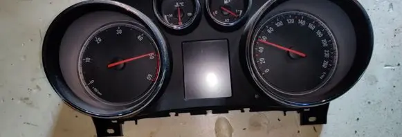 Opel Insignia A Speedometer (instrument cluster) 22783076