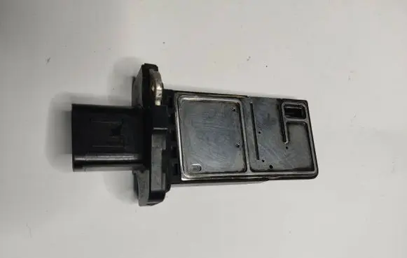Land Rover Freelander 2 - LR2 Mass air flow meter 6C1112B579 AFH70M54