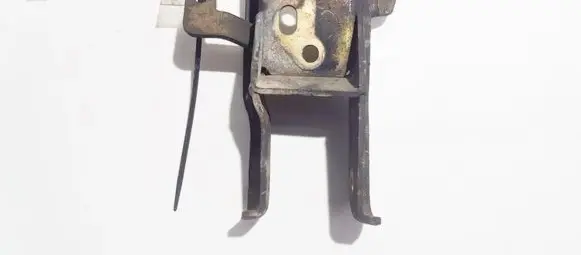 Volvo S40, V40 Engine mounting bracket