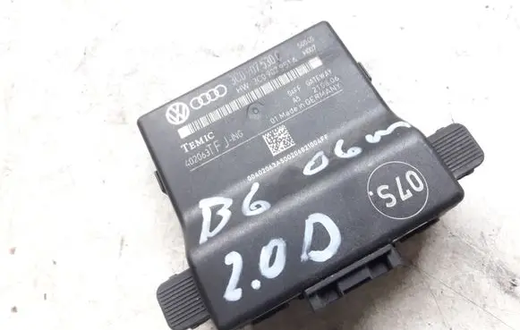 Volkswagen PASSAT B6 Gateway control module 3C0907530C