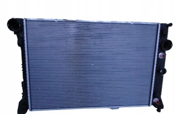 Mercedes-Benz GLK (X204) Coolant radiator A2045003603