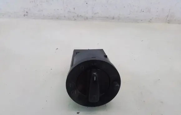 Skoda Octavia Mk1 (1U) Light switch
