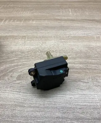 Volvo S60 Air flap motor/actuator 74932D 171101
