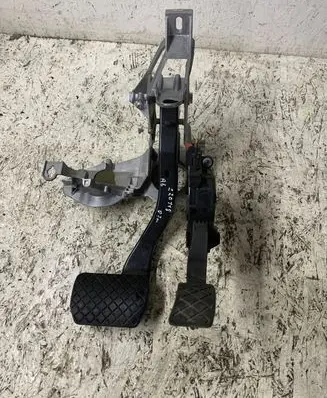 Audi A6 S6 C6 4F Pedal assembly 4F1723117
