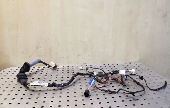 Mitsubishi Outlander Front door wiring loom