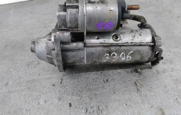 Volkswagen PASSAT B5.5 Starter motor VALEO