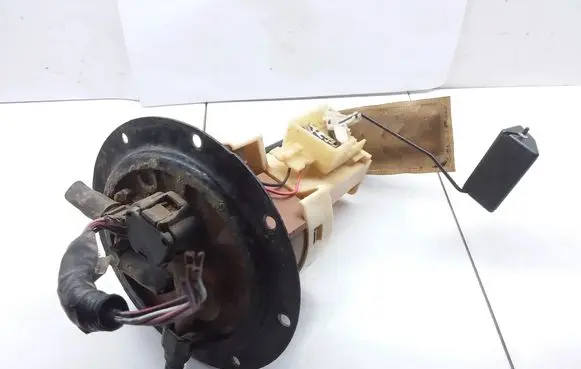 Toyota Yaris Fuel level sensor