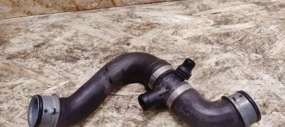 Mercedes-Benz SLK R172 Engine coolant pipe/hose A1725012082