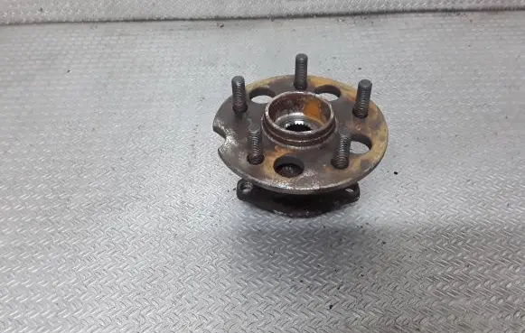 Audi A6 S6 C5 4B Rear wheel hub