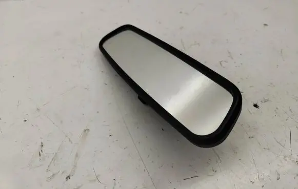 Rear view mirror (interior)