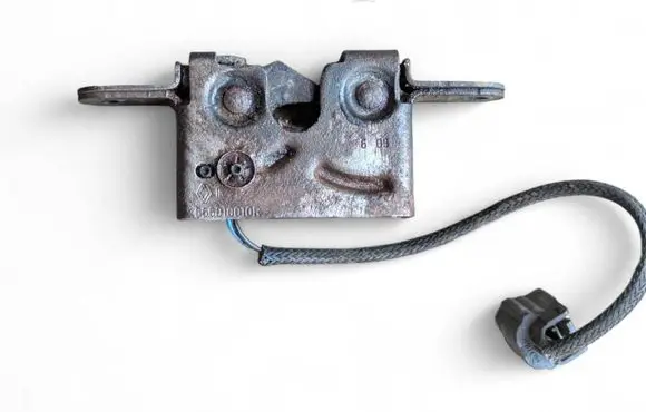 Renault Megane III Engine bonnet/hood lock/latch loop/hook 656010010R