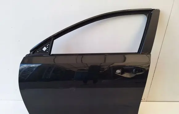 KIA Xceed Front door