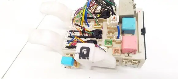 Toyota Prius (XW20) Fuse box set 804040650 80404-0650