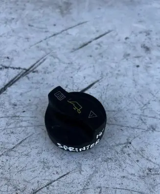 Mercedes-Benz Sprinter W906 Oil filler cap A0000101585