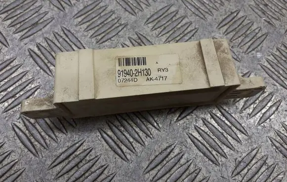 Hyundai i30 Sliding door control unit/module 91940-2H130