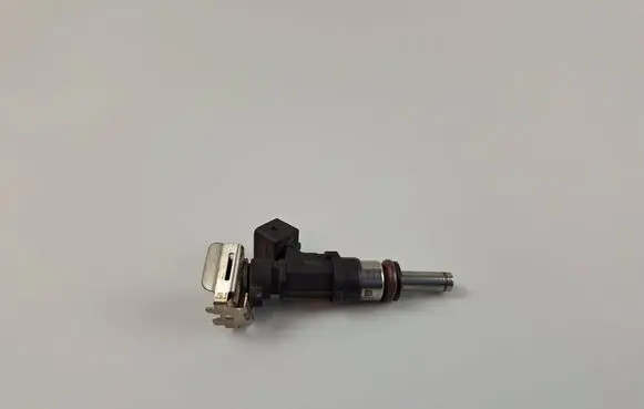Maserati GranCabrio M145 Fuel injector 0280158124 08120611