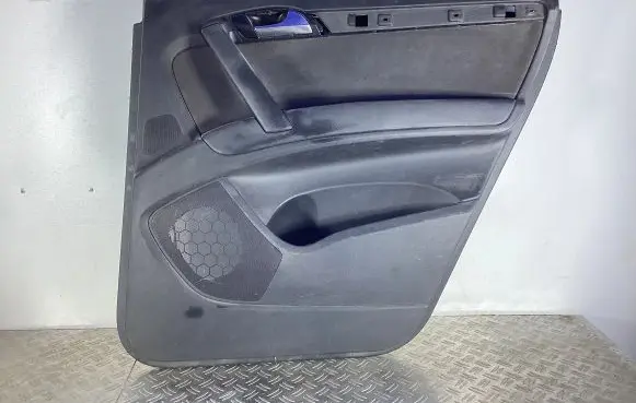 Audi Q7 4L Rear door card panel trim 4L0867306
