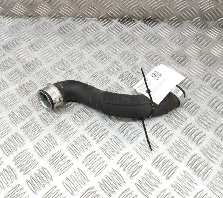 Mercedes-Benz C W204 Engine coolant pipe/hose A2125018282