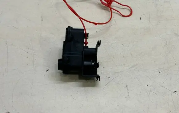 Porsche Cayenne (92A) Fuel tank cap lock 8K0862153H