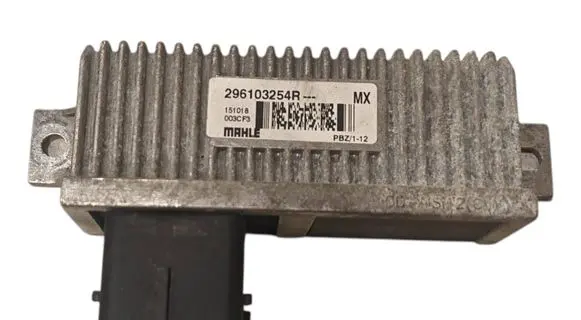 Renault Zoe Glow plug pre-heat relay 296103254R