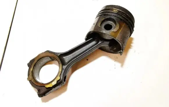 Renault Laguna I Piston with connecting rod