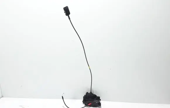 Renault Kangoo II Front door lock 8200497604