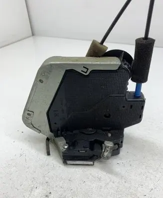 Lexus IS 220D-250-350 Rear door lock