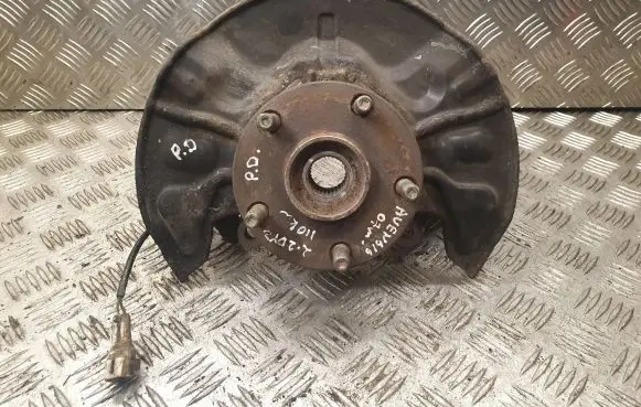 Toyota Avensis T250 Front wheel hub 43211