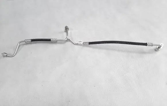 Air conditioning (A/C) pipe/hose