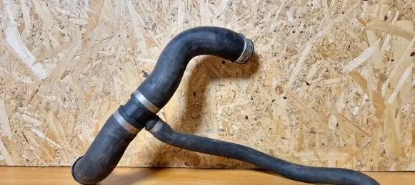 Mercedes-Benz CLS C219 Engine coolant pipe/hose 2026333
